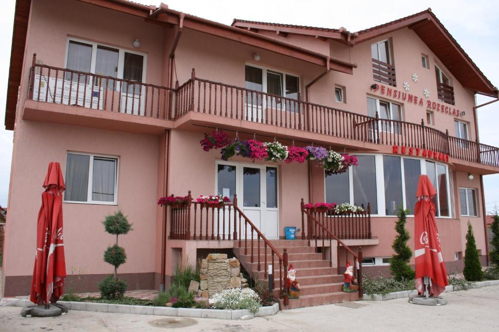 Pension Rozeclas Oradea Exteriör bild
